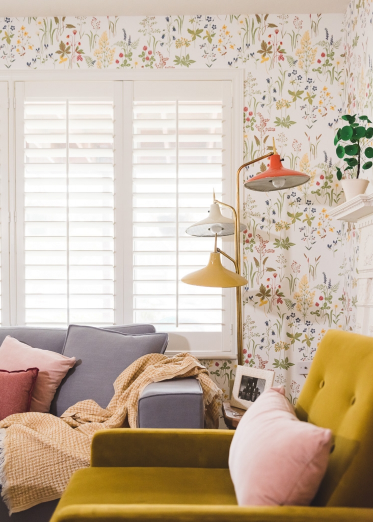 Brittanys-Living-Room bold wallpaper different textured and coloured linens